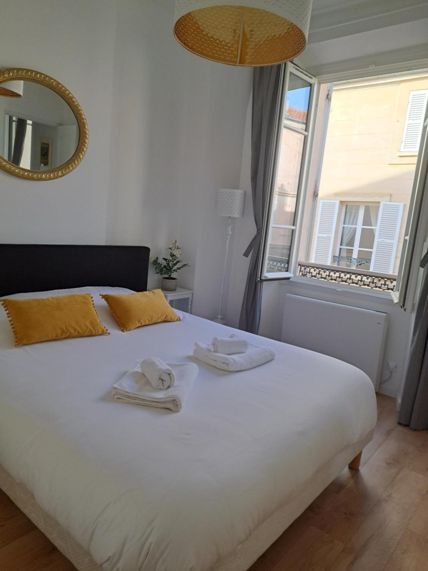 Agreable 2 Pieces - Rue Du Vieux Versailles Exterior foto